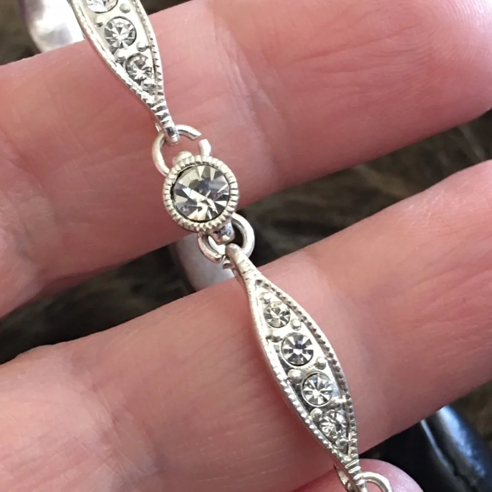 Silver tone clear rhinestone bracelet 7.5”_3